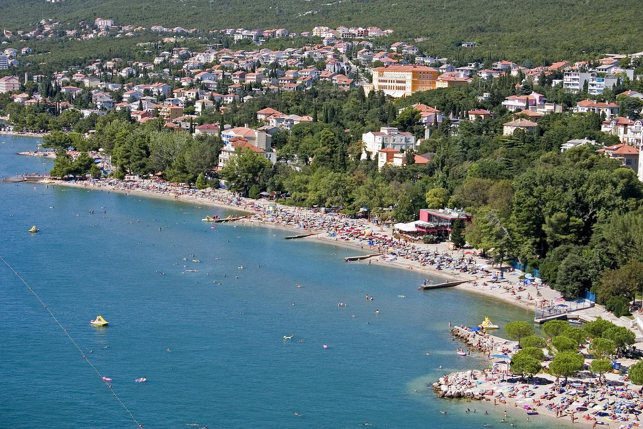 Apartments Nives Crikvenica Exterior photo